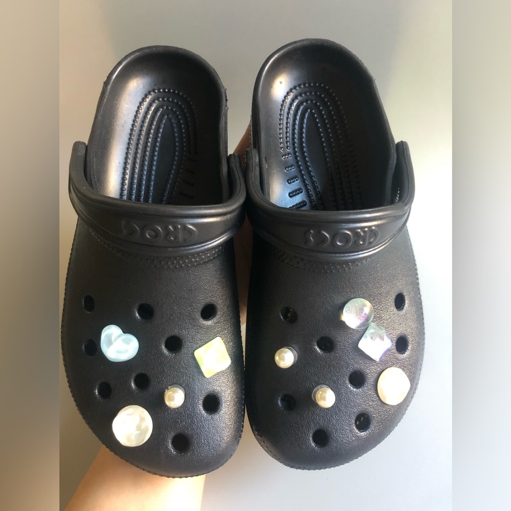 Crocs Classic Clogs With Crystal Charms Size: W7
